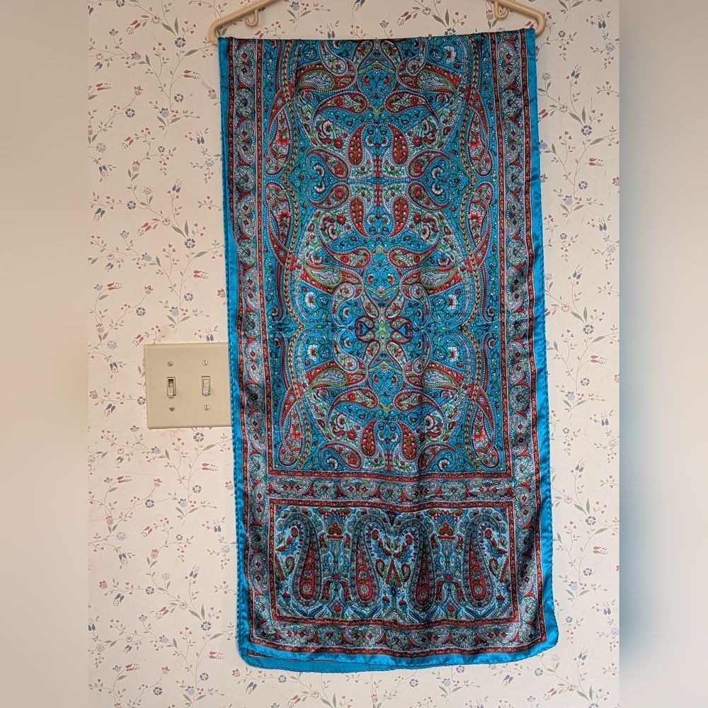 Silk Paisley Scarf Hand Rolled Hand Sewn Rectangle Classic No tags Bright Luxury